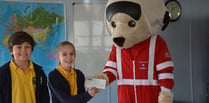 Hatherleigh Primary School children meet Ambrose the Devon Air Ambulance mascot