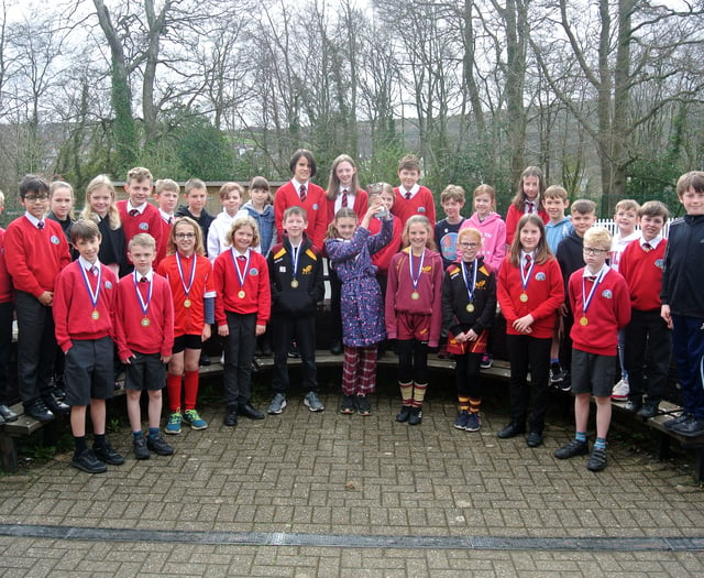 Okehampton Primary School retains cross country title