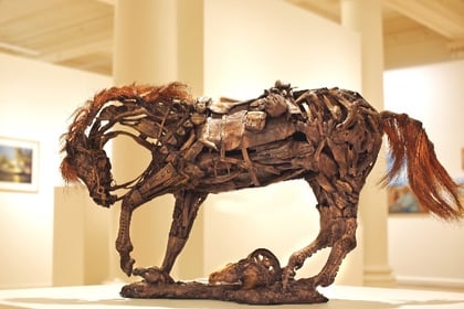 Sculptor’s war horse going on display in Iddesleigh to help Ukraine