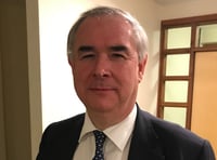 Sir Geoffrey Cox congratulates Liz Truss 