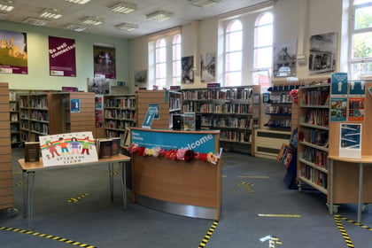 Christmas hampers raise over £200 for Okehampton Library