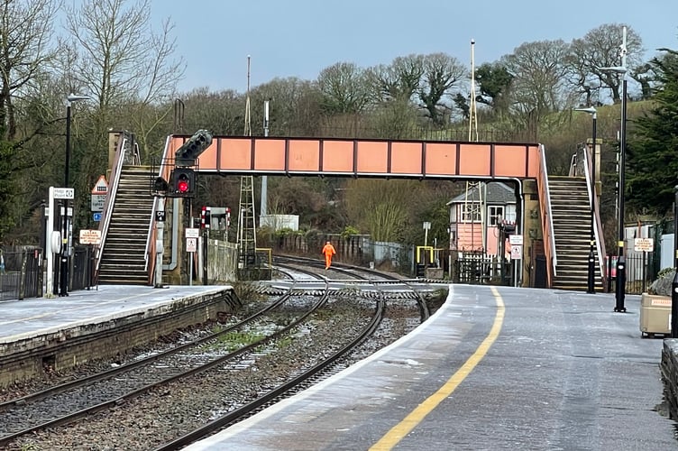 A deserted platform at Crediton Railway Station this morning.  AQ 1978
