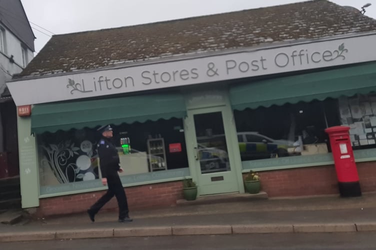 Police in Lifton