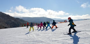 Travel company "very sorry" for cancelling school ski trip 