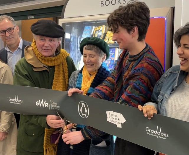 VIDEO: Morpurgos open book vending machine at Exeter St Davids