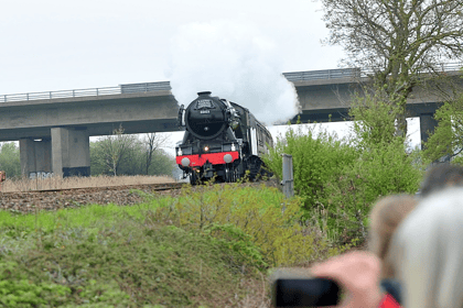 Watch as the Flying Scotsman passes through Newton Abbot 