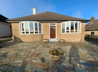 Freshly decorated bungalow to let in Tavistock 